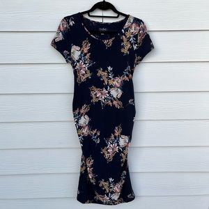 Isabel Maternity by Ingrid & Isabel Size M Floral Maternity Dress